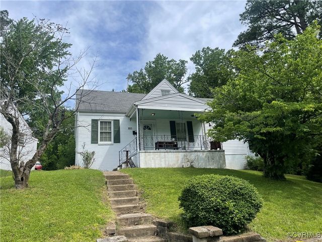 737 Jefferson Pl, Petersburg, VA 23803