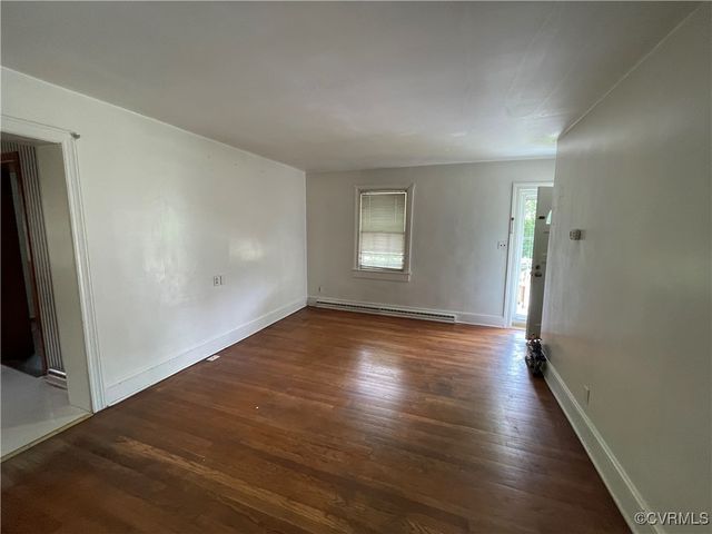 737 Jefferson Pl, Petersburg, VA 23803