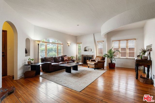 4333 Vantage Avenue, Studio City, CA 91604