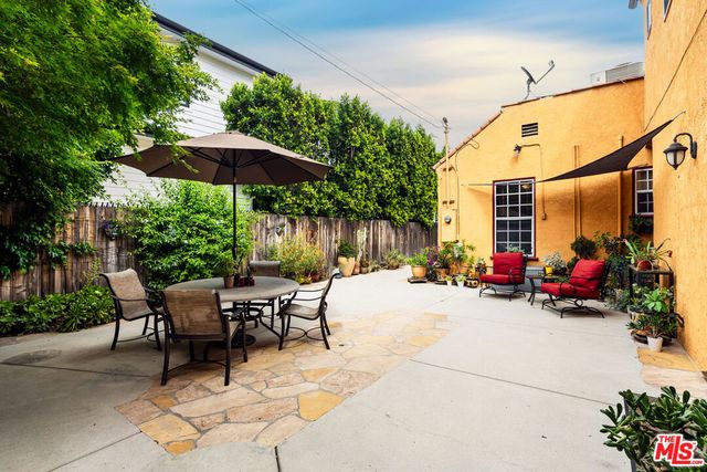 4333 Vantage Avenue, Studio City, CA 91604