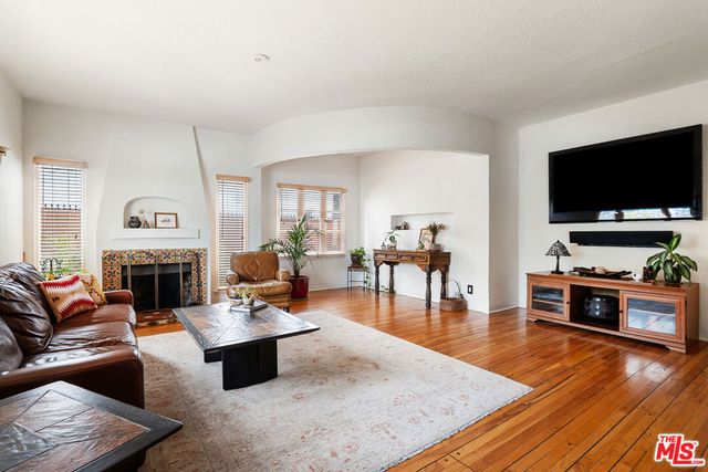 4333 Vantage Avenue, Studio City, CA 91604