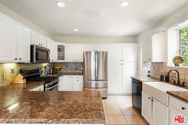 4333 Vantage Avenue, Studio City, CA 91604