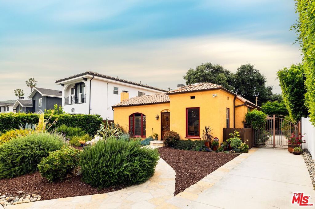 4333 Vantage Avenue, Studio City, CA 91604