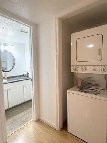 11201 Lynbrook Drive 3822, Houston, TX 77042