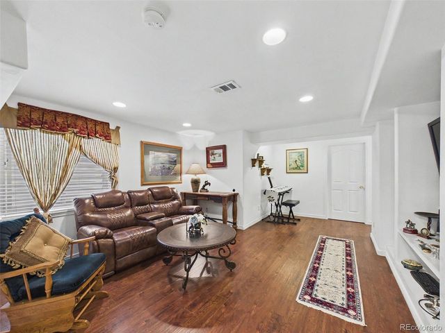 25 Lindenwood Circle, Johnstown, CO 80534