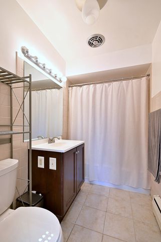 7310 N Harlem Avenue 303, Chicago, IL 60631