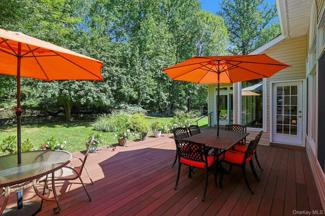 6 Marycrest Road, West Nyack, NY 10994