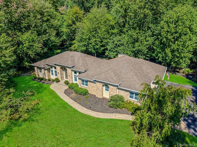 6 Marycrest Road, West Nyack, NY 10994