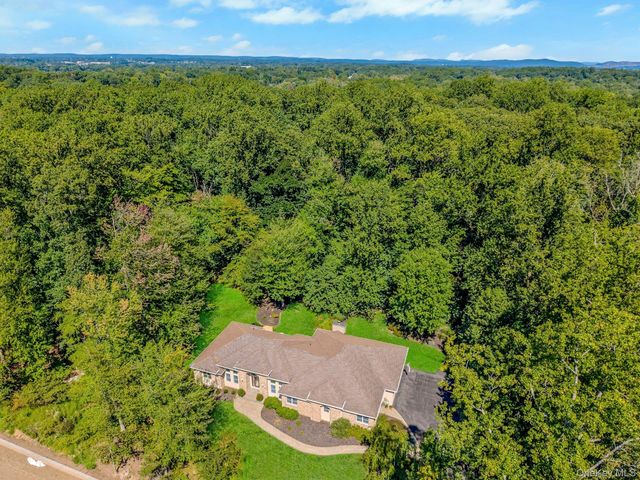 6 Marycrest Road, West Nyack, NY 10994