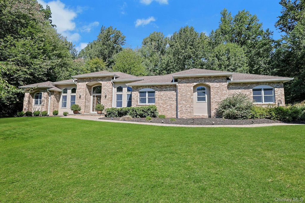 6 Marycrest Road, West Nyack, NY 10994 — photo 2