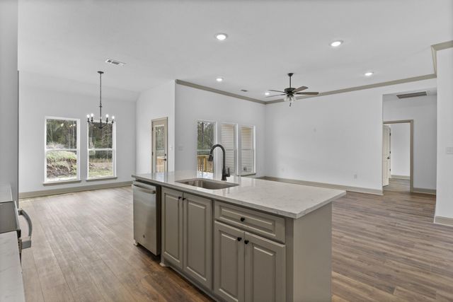 19 Harvard Oak, Hattiesburg, MS 39402