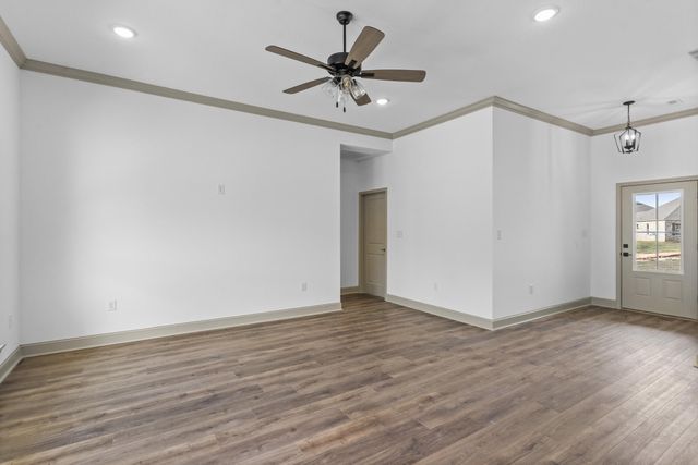 19 Harvard Oak, Hattiesburg, MS 39402