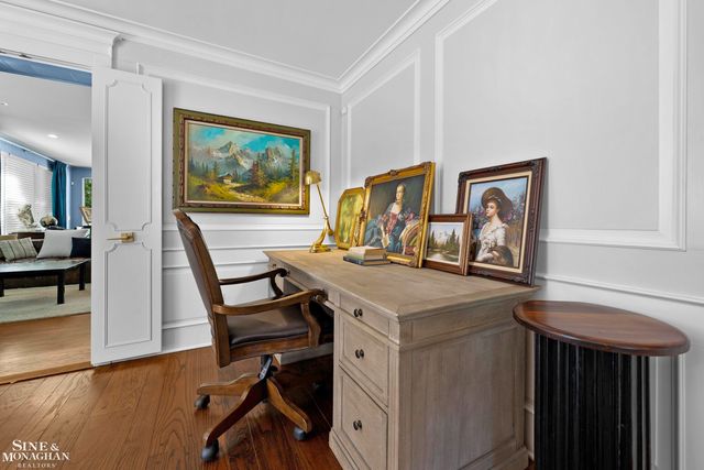 93 Merriweather Road, Grosse Pointe Farms, MI 48236