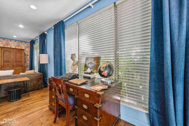 93 Merriweather Road, Grosse Pointe Farms, MI 48236