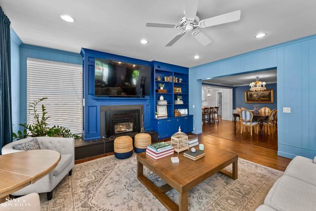 93 Merriweather Road, Grosse Pointe Farms, MI 48236
