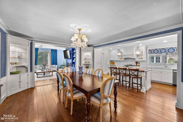 93 Merriweather Road, Grosse Pointe Farms, MI 48236