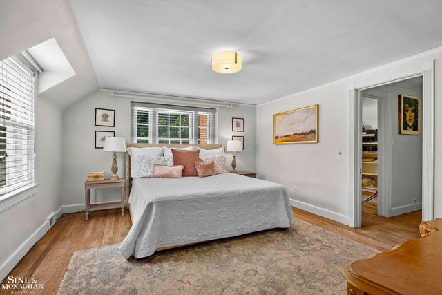93 Merriweather Road, Grosse Pointe Farms, MI 48236