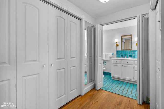 93 Merriweather Road, Grosse Pointe Farms, MI 48236
