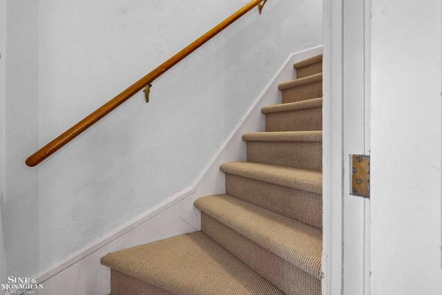 93 Merriweather Road, Grosse Pointe Farms, MI 48236