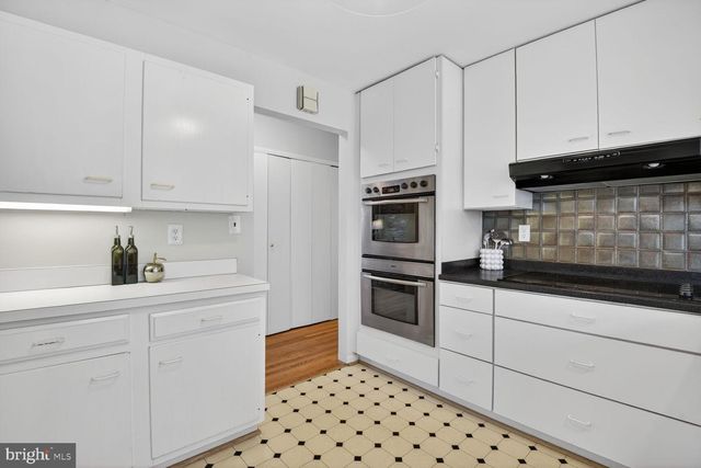 6418 BANNOCKBURN DR, Bethesda, MD 20817