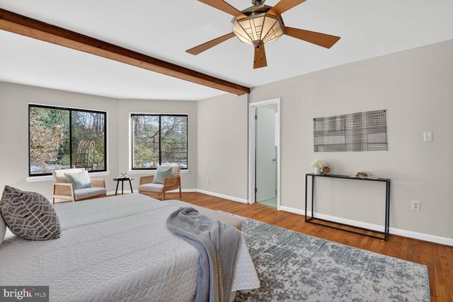 6418 BANNOCKBURN DR, Bethesda, MD 20817