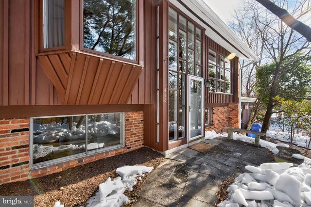 6418 BANNOCKBURN DR, Bethesda, MD 20817