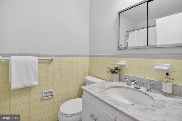 6418 BANNOCKBURN DR, Bethesda, MD 20817