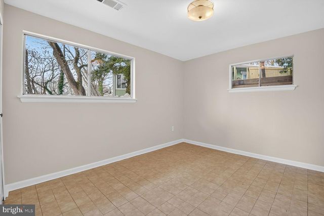 6418 BANNOCKBURN DR, Bethesda, MD 20817