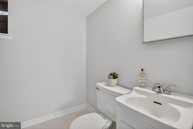 6418 BANNOCKBURN DR, Bethesda, MD 20817