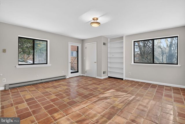 6418 BANNOCKBURN DR, Bethesda, MD 20817