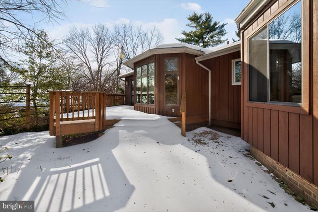 6418 BANNOCKBURN DR, Bethesda, MD 20817