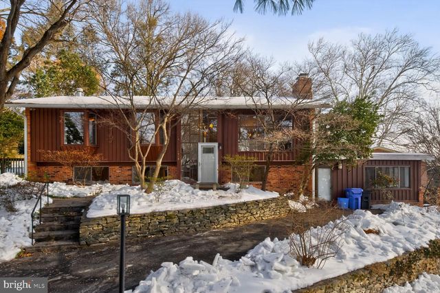 6418 BANNOCKBURN DR, Bethesda, MD 20817