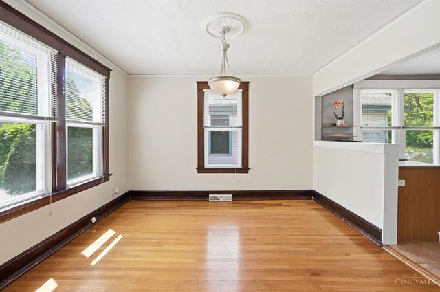 4377 Virginia Ave, Cincinnati, OH 45223