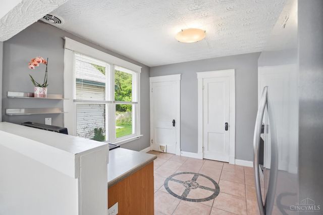 4377 Virginia Ave, Cincinnati, OH 45223