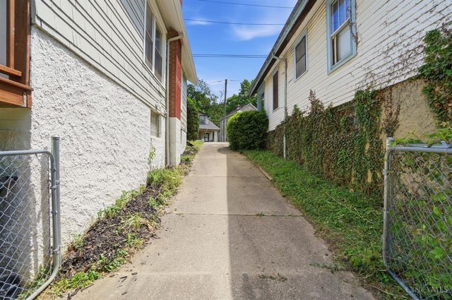 4377 Virginia Ave, Cincinnati, OH 45223
