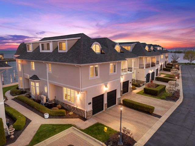 33070 VENETIAN POINTE Drive, Harrison Twp, MI 48045