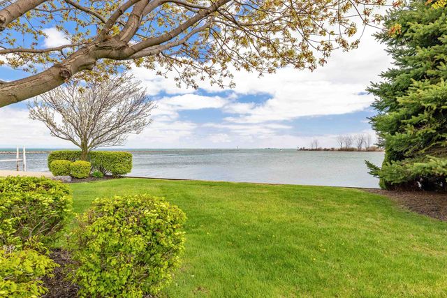 33070 VENETIAN POINTE Drive, Harrison Twp, MI 48045