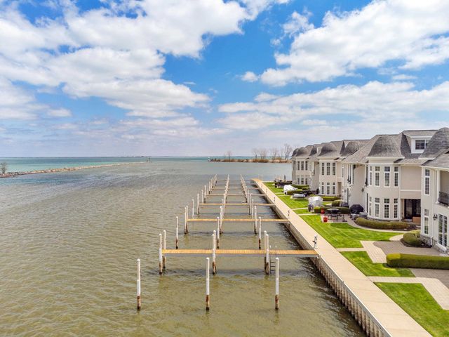 33070 VENETIAN POINTE Drive, Harrison Twp, MI 48045