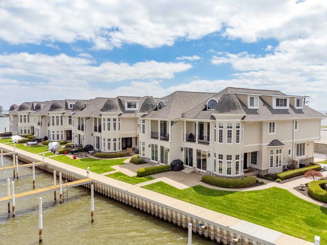 33070 VENETIAN POINTE Drive, Harrison Twp, MI 48045