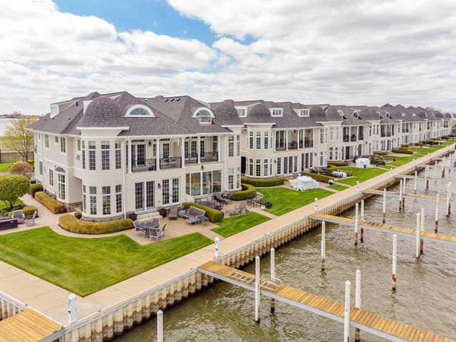 33070 VENETIAN POINTE Drive, Harrison Twp, MI 48045