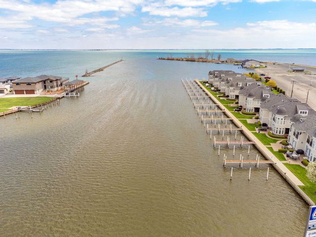 33070 VENETIAN POINTE Drive, Harrison Twp, MI 48045