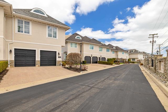 33070 VENETIAN POINTE Drive, Harrison Twp, MI 48045