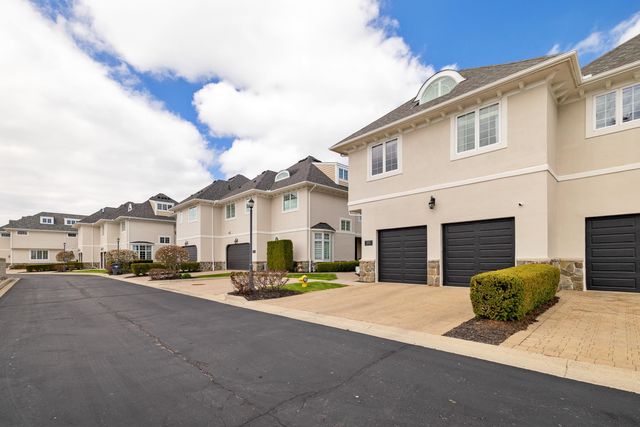 33070 VENETIAN POINTE Drive, Harrison Twp, MI 48045
