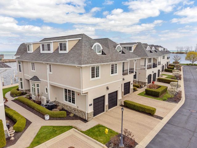 33070 VENETIAN POINTE Drive, Harrison Twp, MI 48045