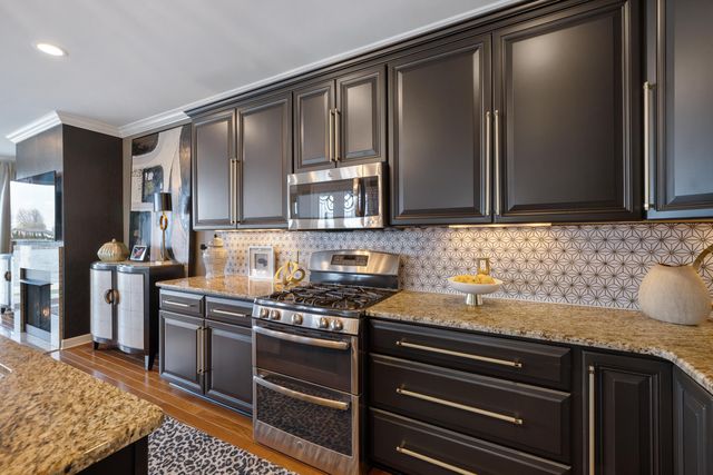 33070 VENETIAN POINTE Drive, Harrison Twp, MI 48045