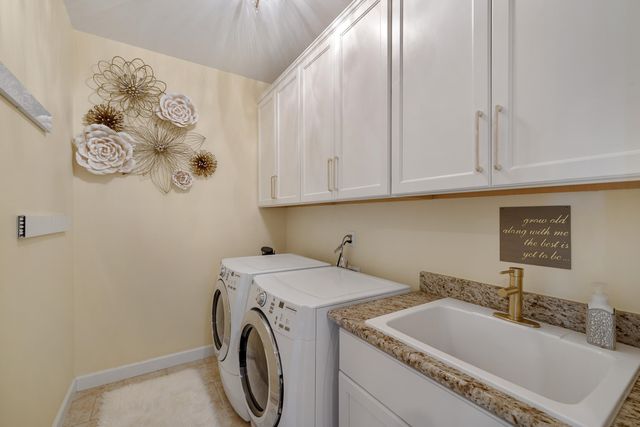 33070 VENETIAN POINTE Drive, Harrison Twp, MI 48045