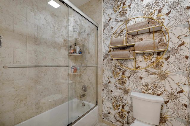 33070 VENETIAN POINTE Drive, Harrison Twp, MI 48045