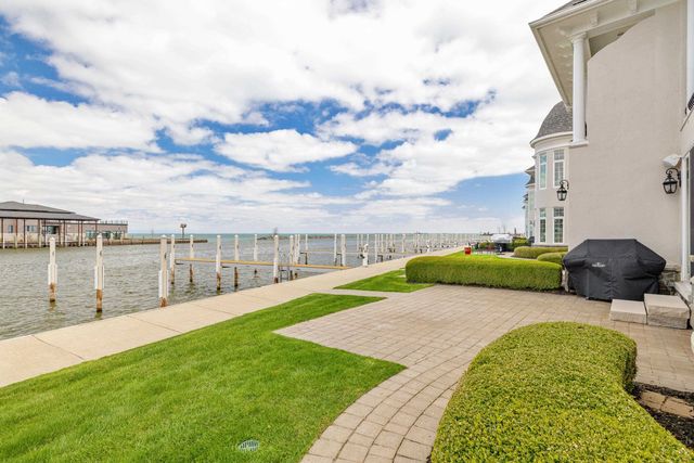 33070 VENETIAN POINTE Drive, Harrison Twp, MI 48045