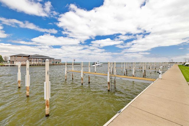 33070 VENETIAN POINTE Drive, Harrison Twp, MI 48045
