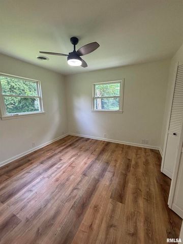 208 Dorris Drive, Metropolis, IL 62960